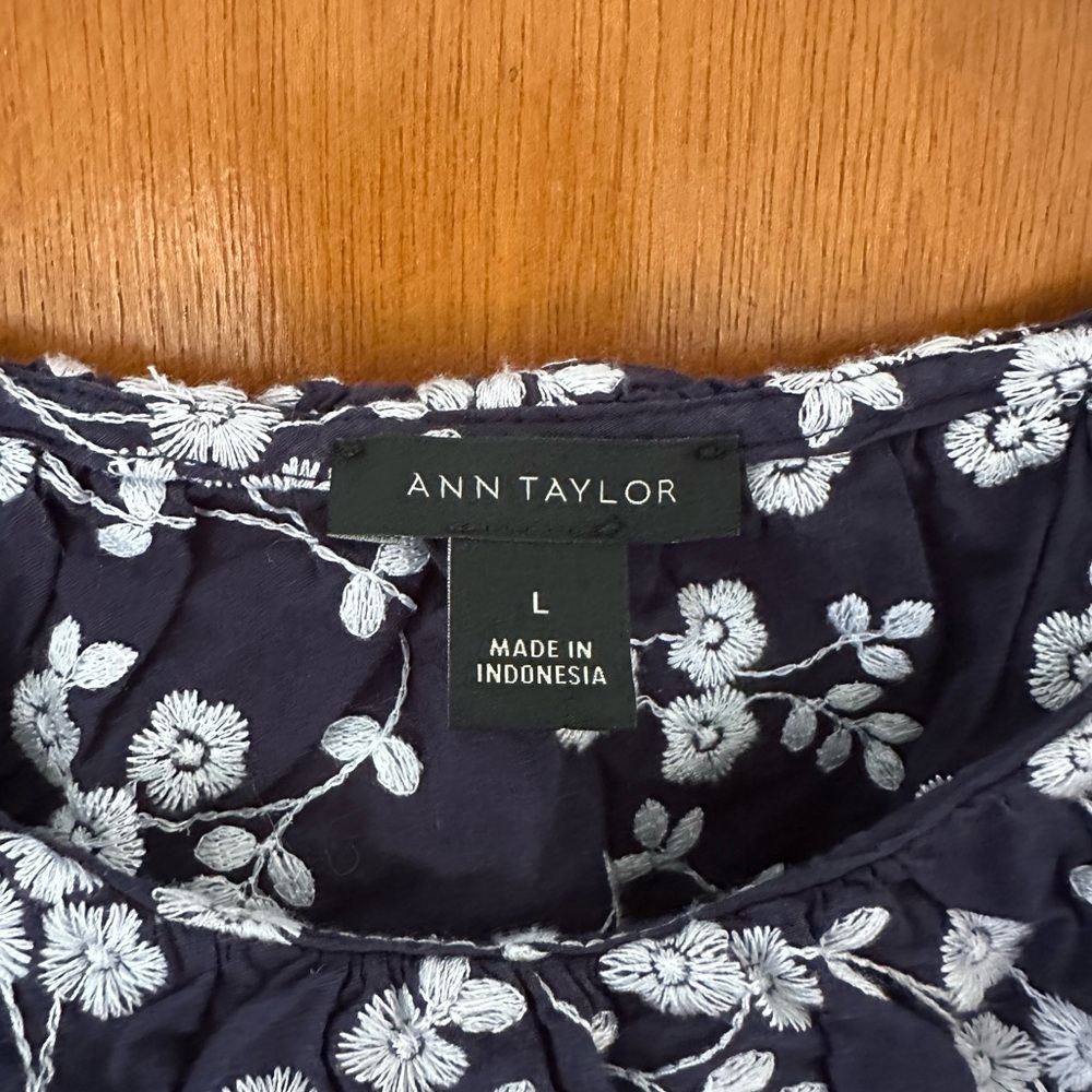 Ann Taylor Navy Blue Floral Blouse - Picture 4 of 6
